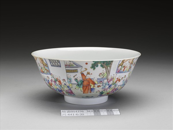 粉彩百子圖碗