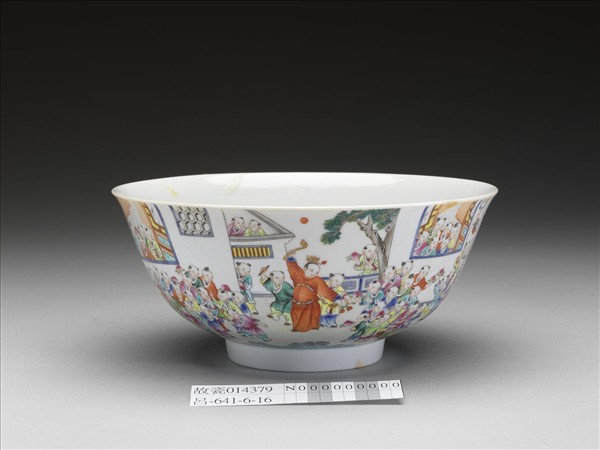 粉彩百子圖碗