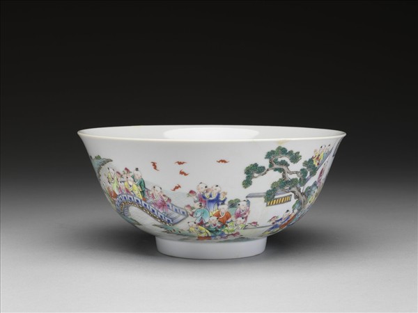 粉彩百子圖碗