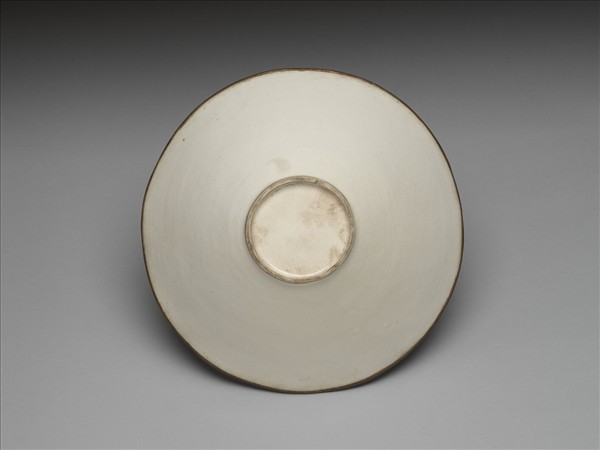 白瓷印花蓮塘游魚紋碗