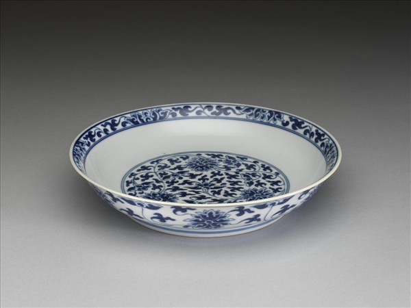 青花番蓮紋盤