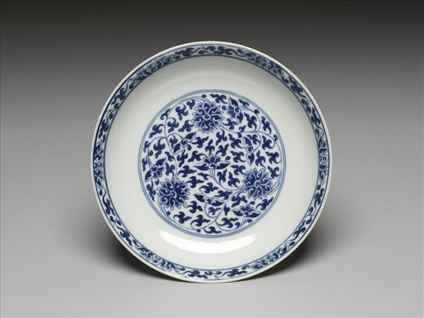 青花番蓮紋盤