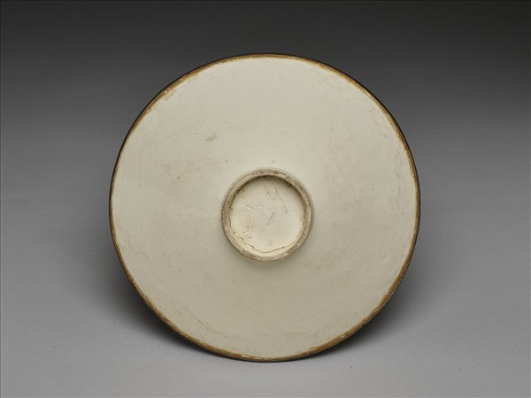 白瓷印花蓮塘游魚紋碗