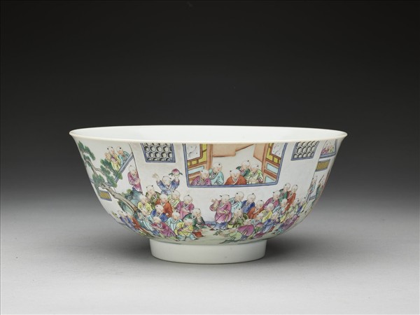 粉彩百子圖碗