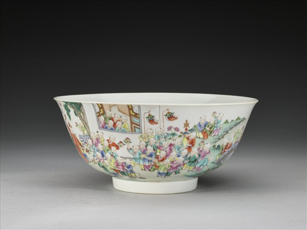 粉彩百子圖碗