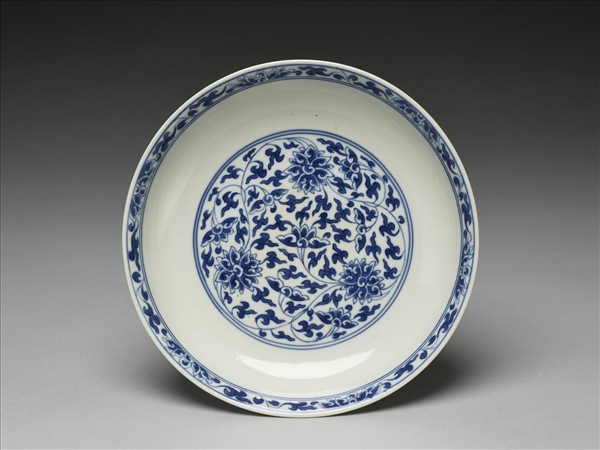 青花番蓮紋盤