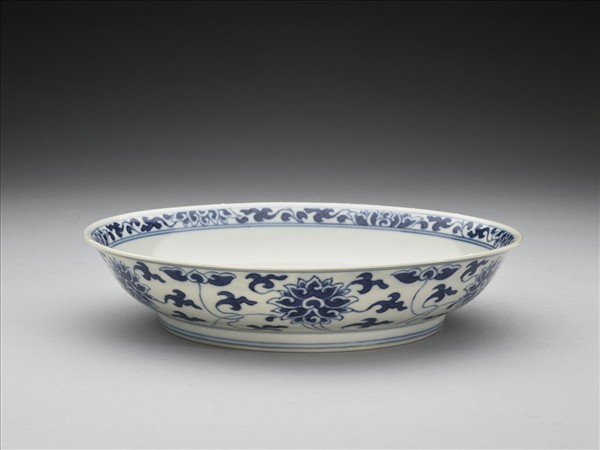 青花番蓮紋盤