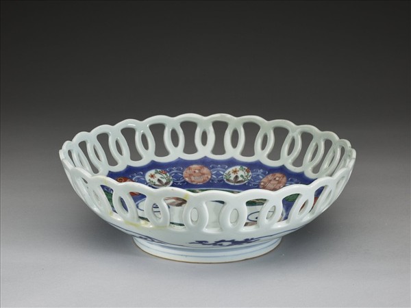 有田窯 青花五彩鳳凰紋鏤空盤