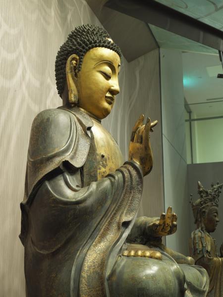 青銅鎏金坐佛三尊像