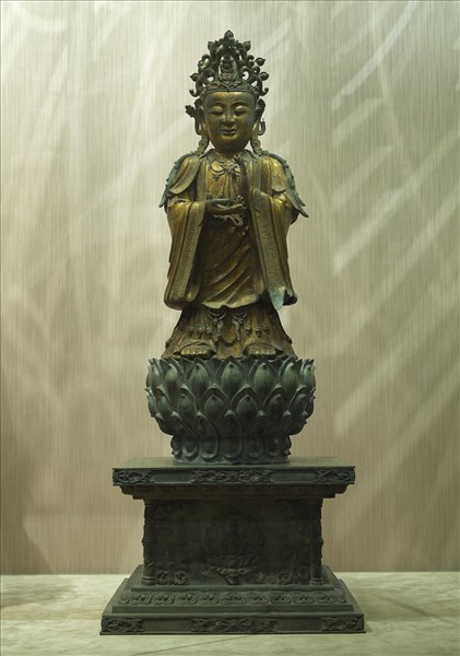 青銅鎏金坐佛三尊像