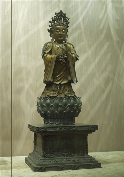 青銅鎏金坐佛三尊像