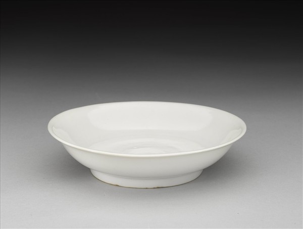 甜白釉碟