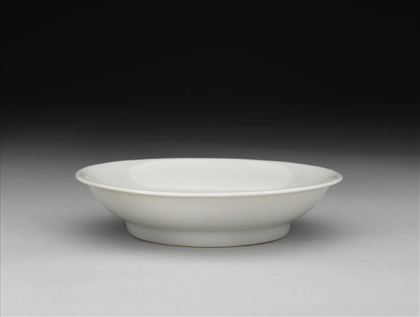 甜白釉碟