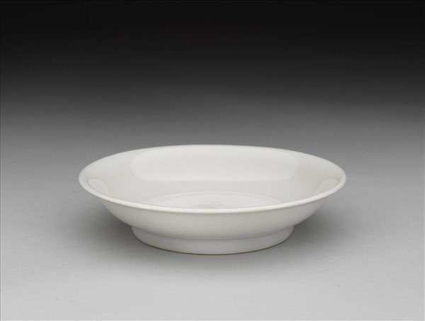 甜白釉碟