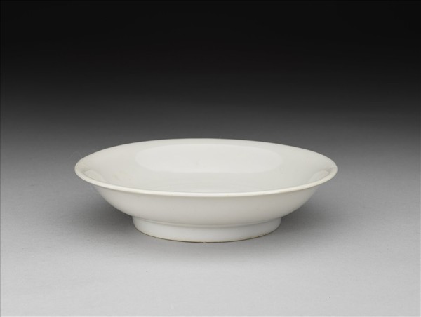 甜白釉碟