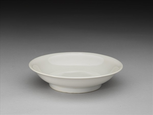 甜白釉碟