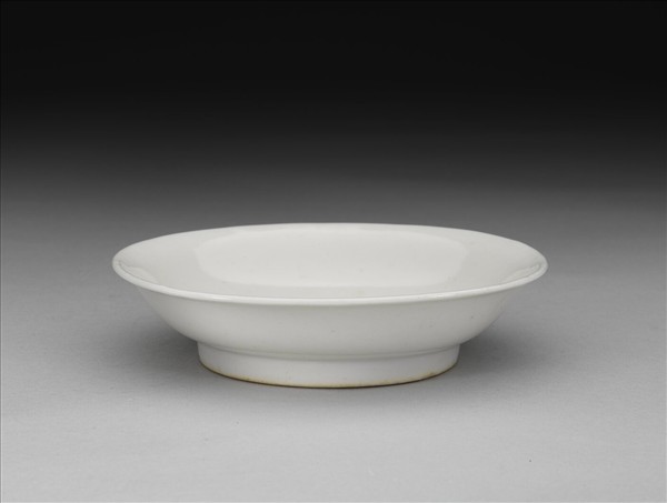 甜白釉碟