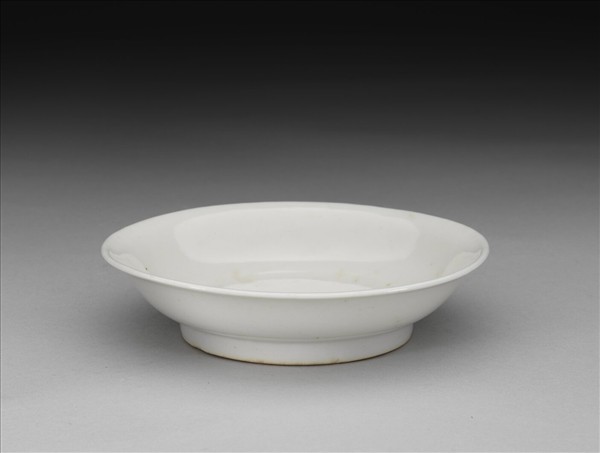甜白釉碟