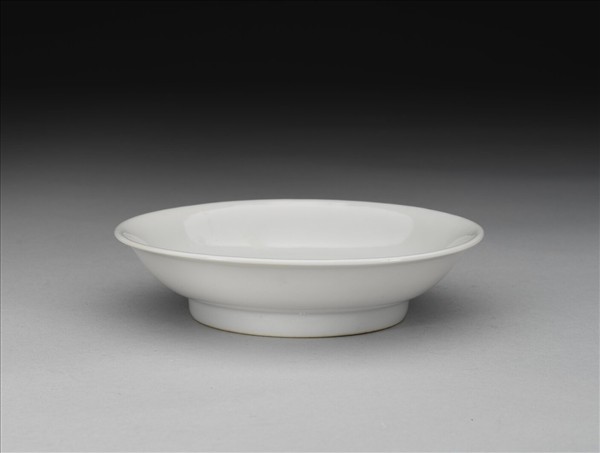 甜白釉碟
