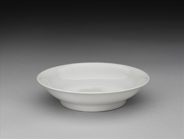 甜白釉碟