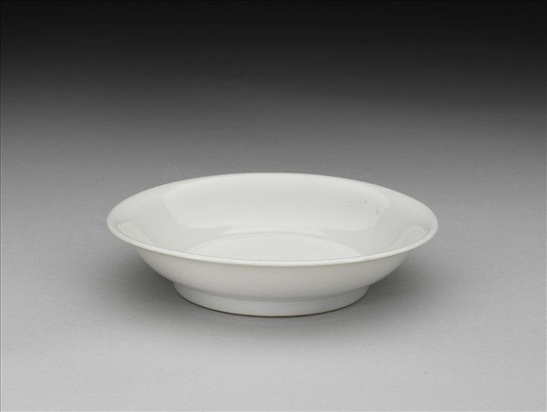 甜白釉碟