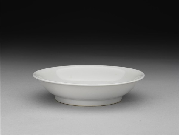 甜白釉碟