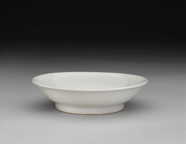 甜白釉碟