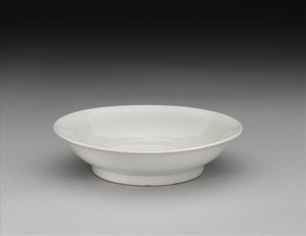 甜白釉碟
