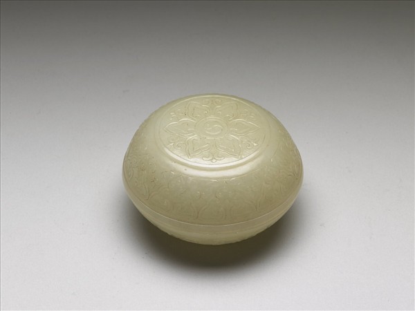 玉雕花圓盒