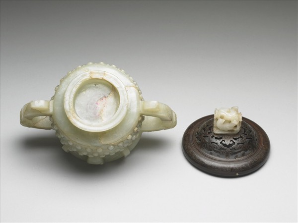 玉乳丁紋簋形爐