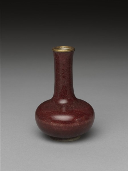 霽紅釉瓶