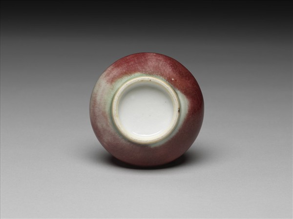 霽紅釉撇口瓶