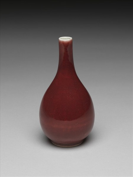 霽紅釉膽瓶