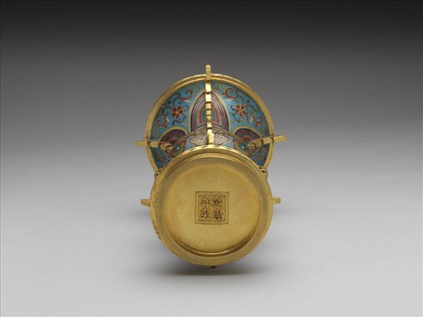 掐絲琺瑯蕉葉花觚