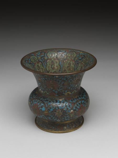 掐絲琺瑯番蓮紋尊