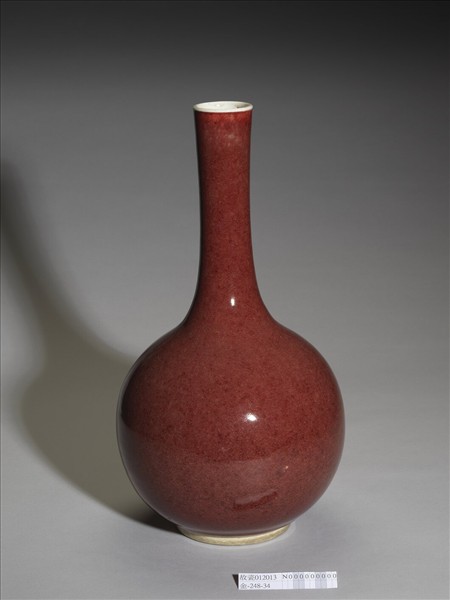 寶石紅釉膽瓶