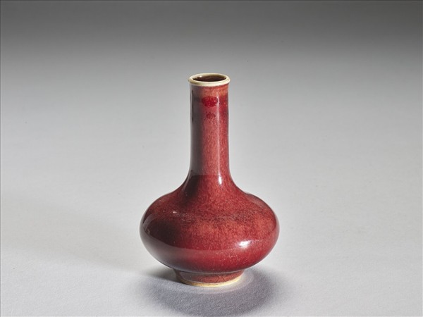霽紅釉瓶