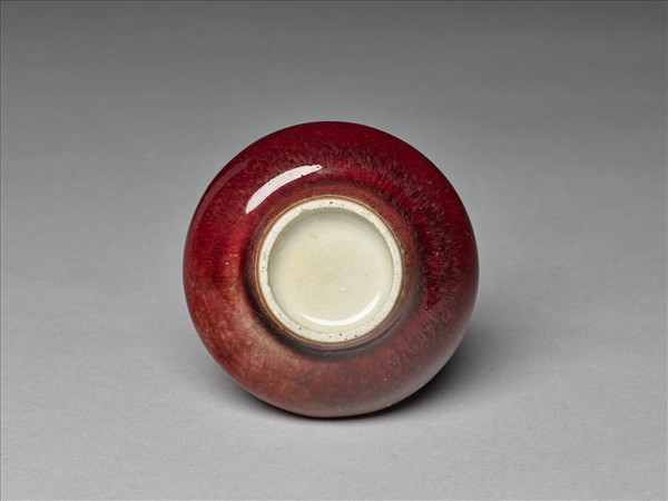 霽紅釉瓶