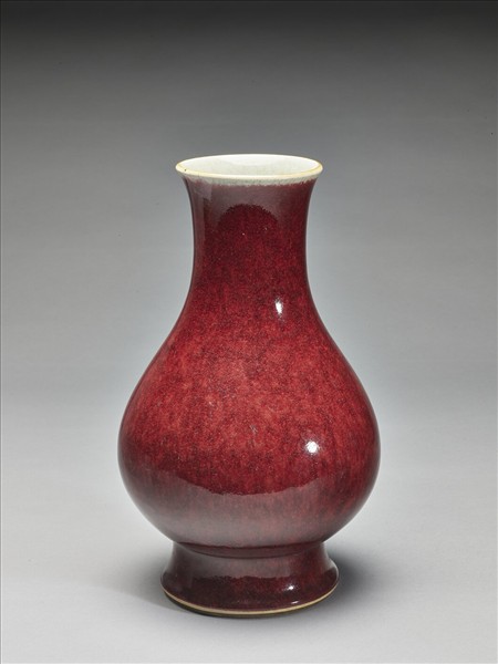 霽紅釉瓶