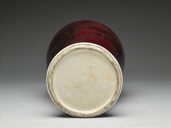 寶石紅釉墨彩山水圖梅瓶