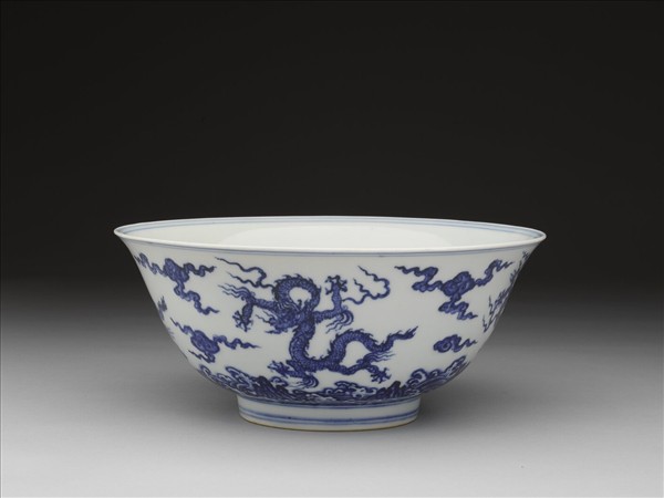青花雲龍紋碗