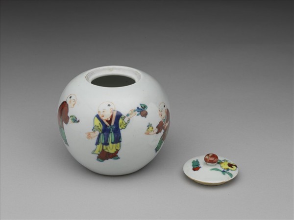 五彩嬰戲圖蓋罐