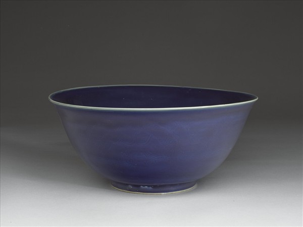 霽青釉雲龍紋碗