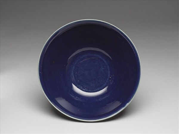 霽青釉雲龍紋碗