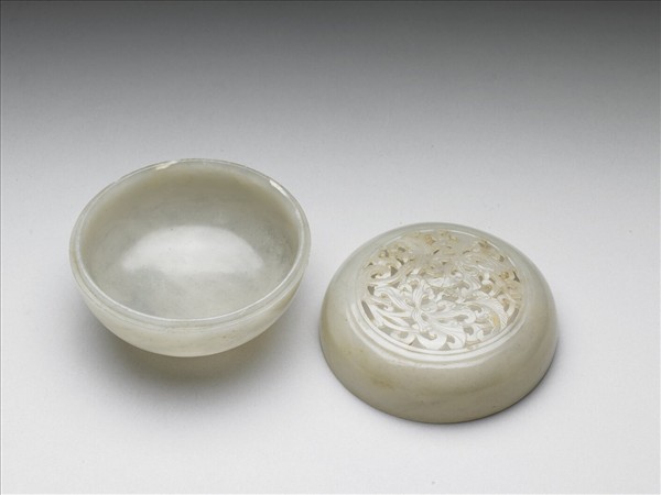 玉鏤雕圓盒