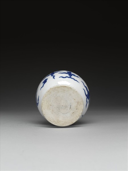 青花雲鳳紋獸耳瓶