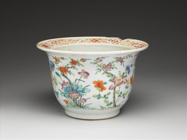 粉彩花卉紋花盆