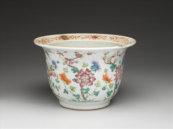 粉彩花卉紋花盆