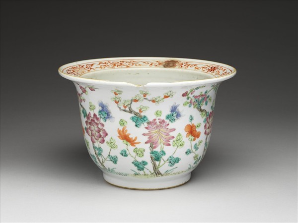 粉彩花卉紋花盆