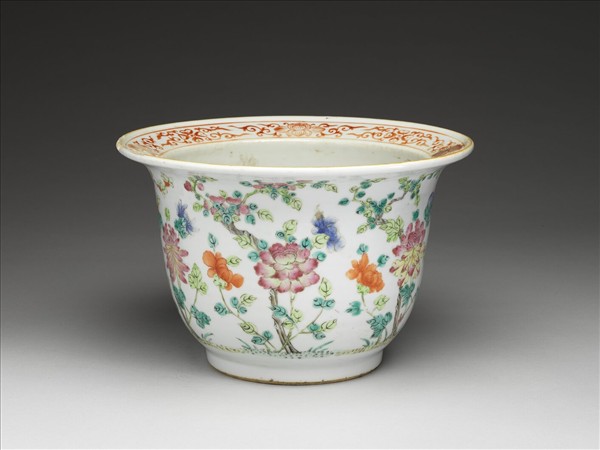 粉彩花卉紋花盆